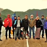 Rozafa Ferry & Accommodation