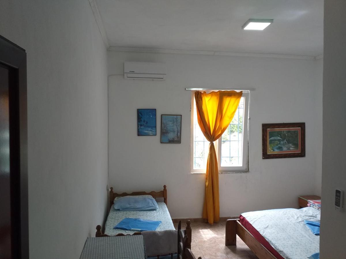 Hostal Rozafa Ferry &
